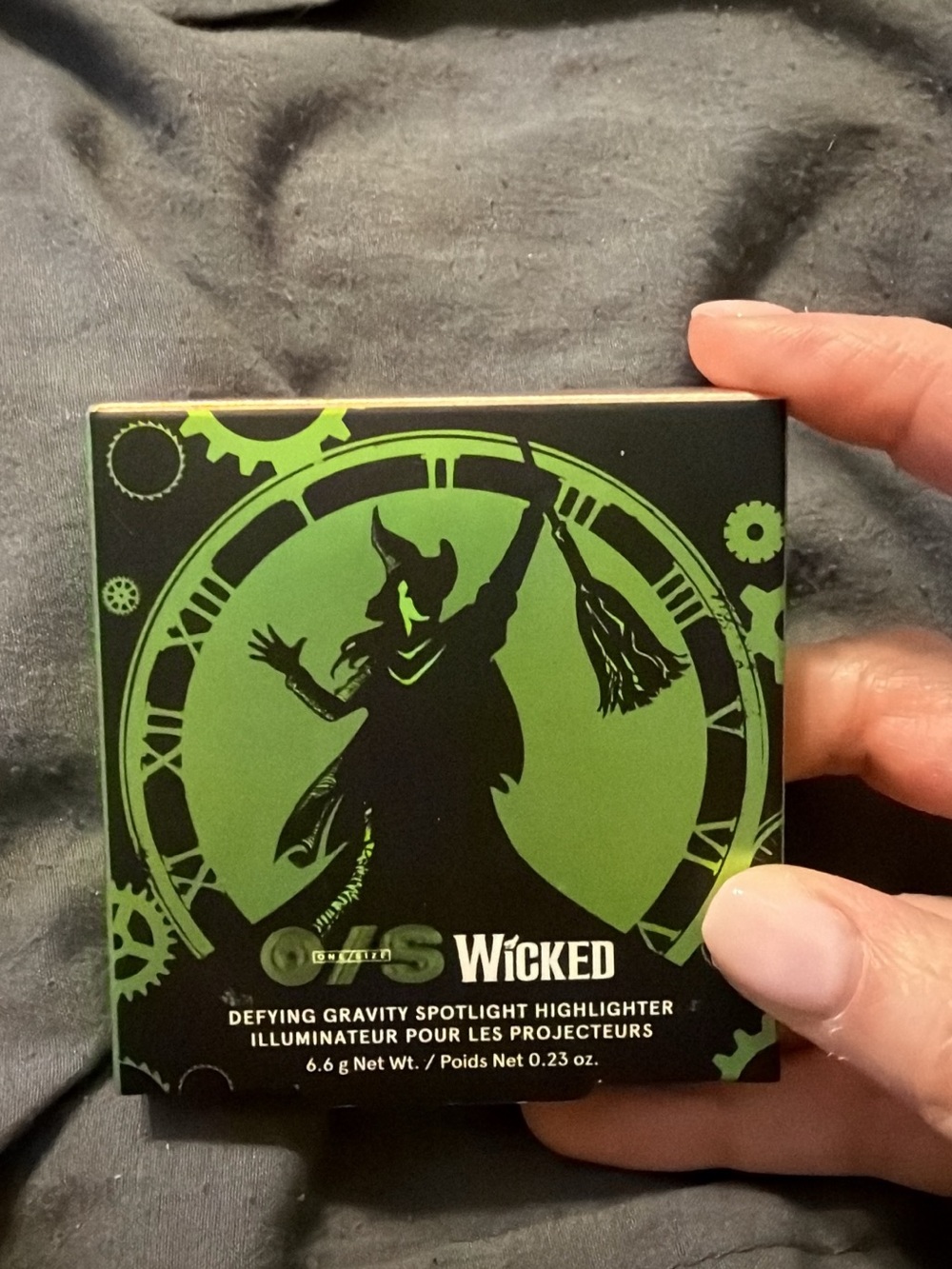 One size / Wicked Collab Defying Gravity Spotlight Highlighter - limited edition